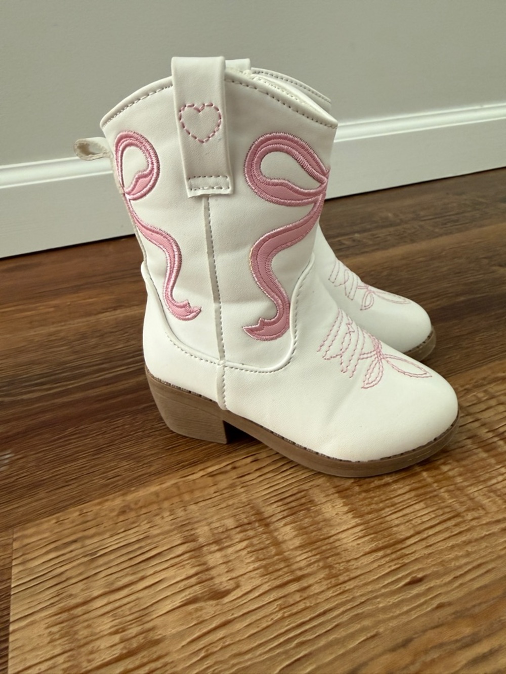 Toddler Girls White and Pink Bow Faux Leather Cowboy Boots - size 5 - Picture 3 of 5
